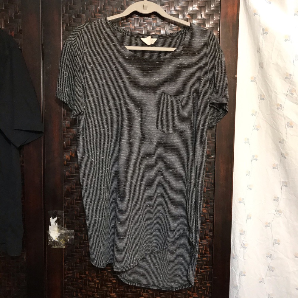 Feathers Tee